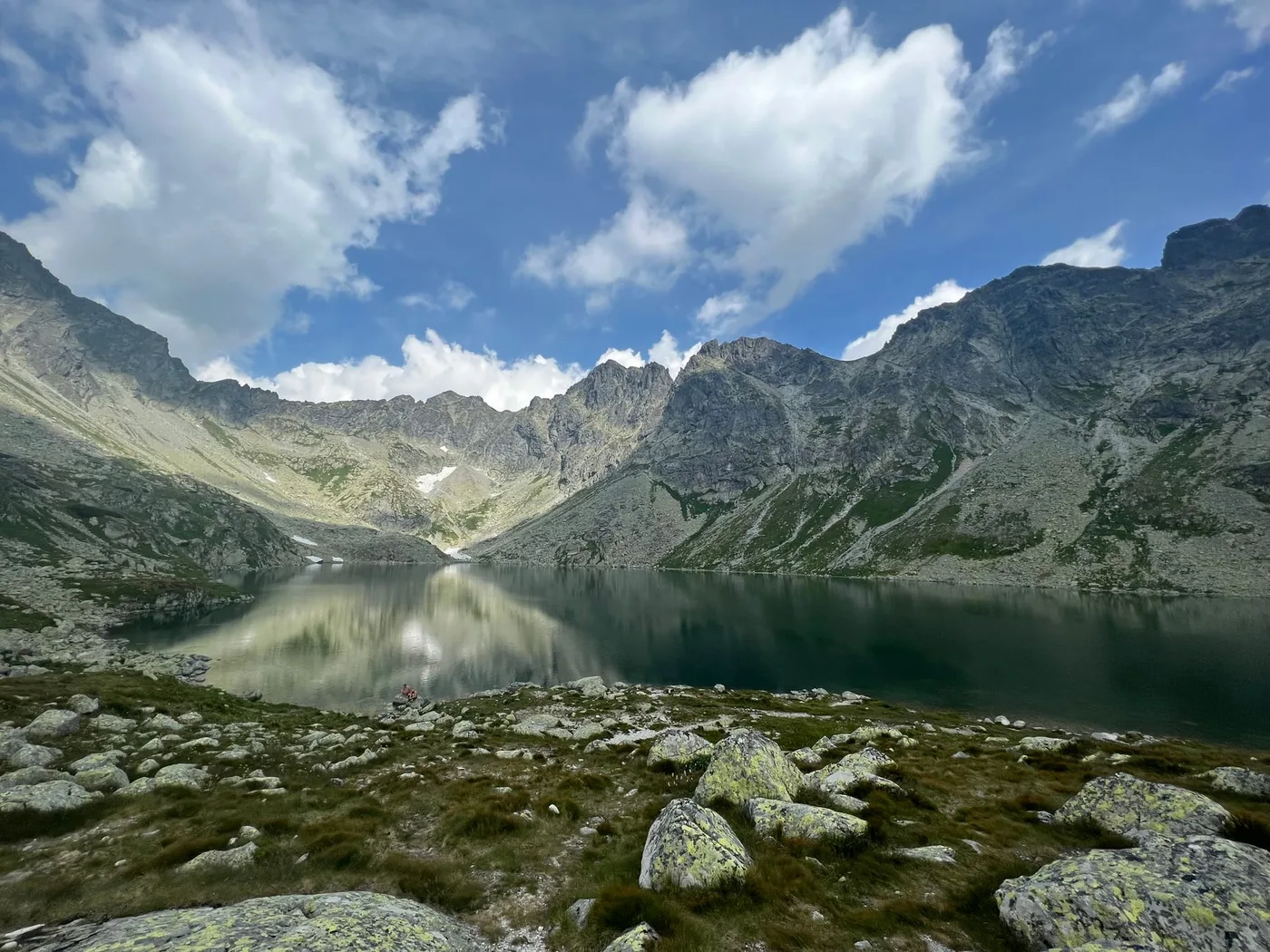 Horské pleso ve Vysokých Tatrách
