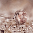 Krásný dárek pro každou ženu je diamantový šperk